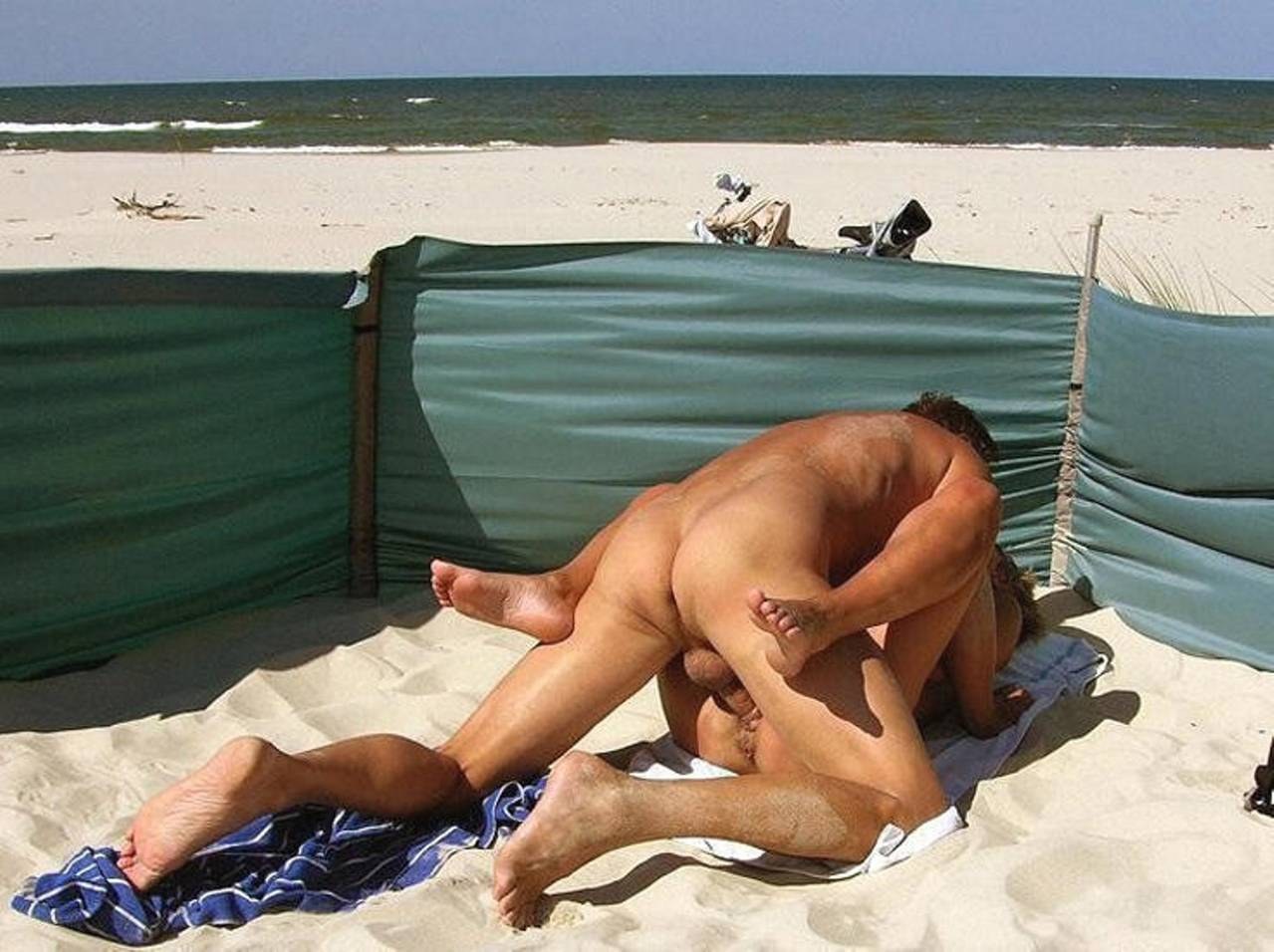 Порно Напал На Пляже